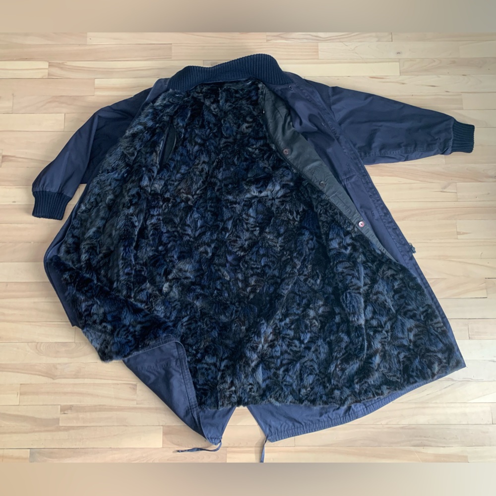 VINTAGE - Fur lining, Navy Blue Trench Coat - Picture 12 of 16